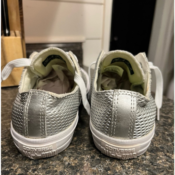 CONVERSE CHUCK TAYLOR ALL STAR II PERFORATED METALLIC LEATHER SILVER - Picture 5 of 9